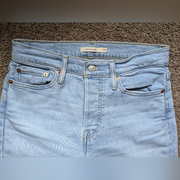 Levi's Wedgie Skinny 💙 - Picture 4 of 9